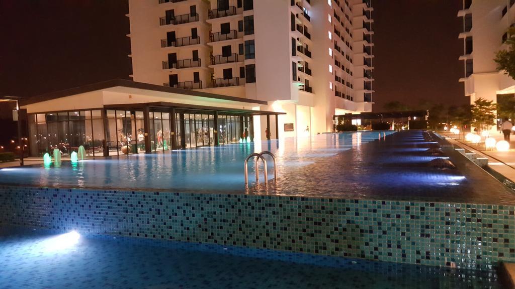 Apartment Zen @ Trefoil Setia Alam