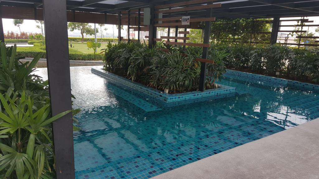 Zen @ Trefoil Setia Alam