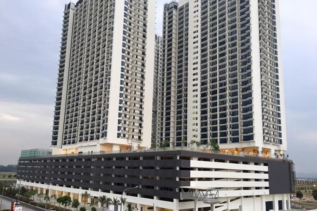 Apartment Zen @ Trefoil Setia Alam *